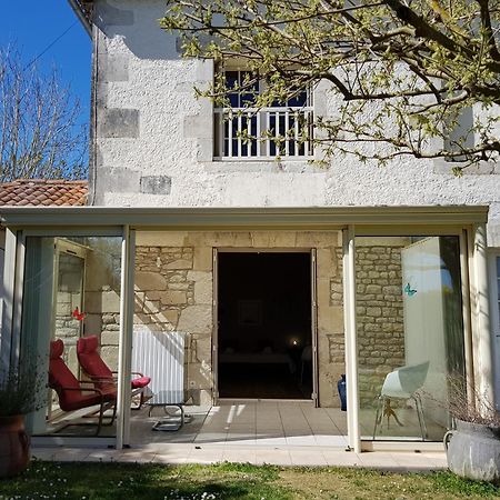 Domaine De Pelouaille - Chambre D'Hotes แซ็ง-ฌ็อง-เด-อ็องเจลี ภายนอก รูปภาพ