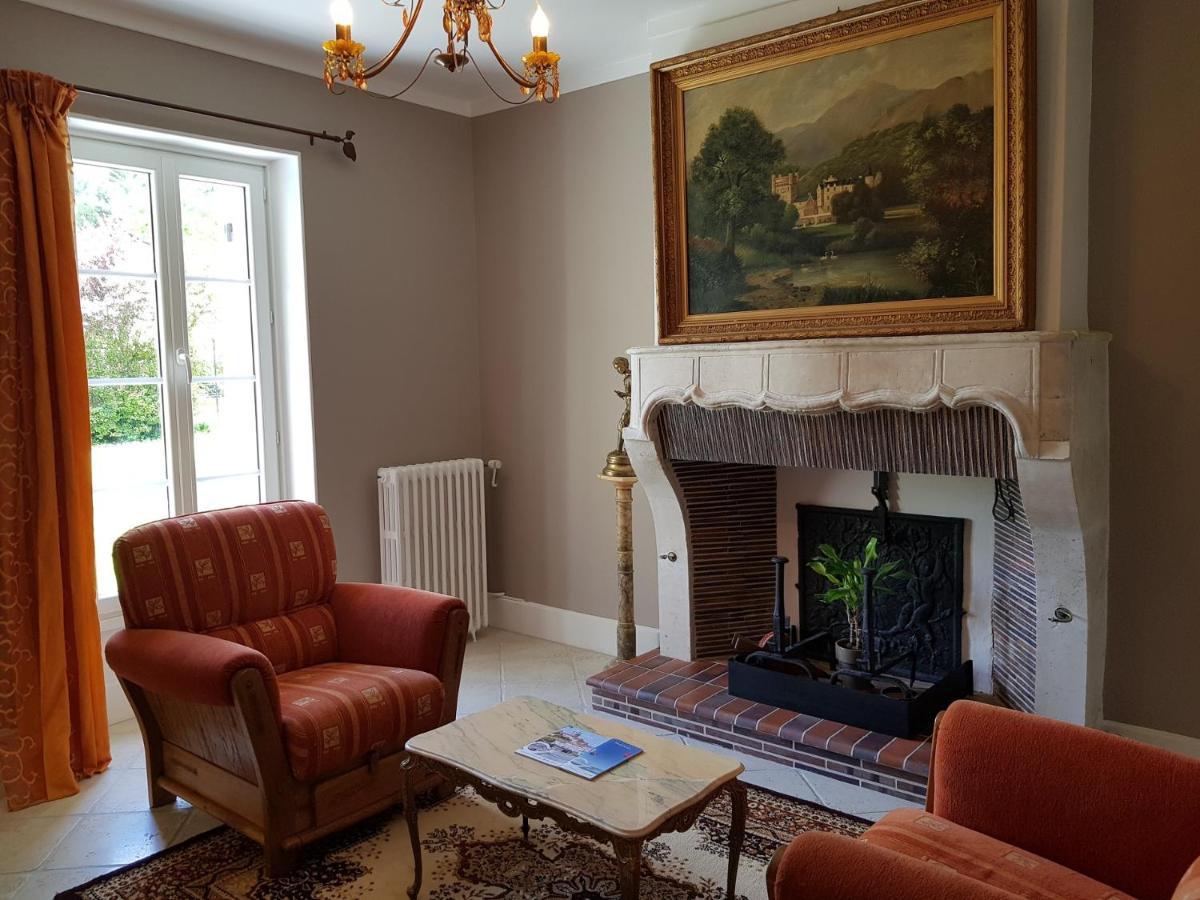 Domaine De Pelouaille - Chambre D'Hotes แซ็ง-ฌ็อง-เด-อ็องเจลี ภายนอก รูปภาพ