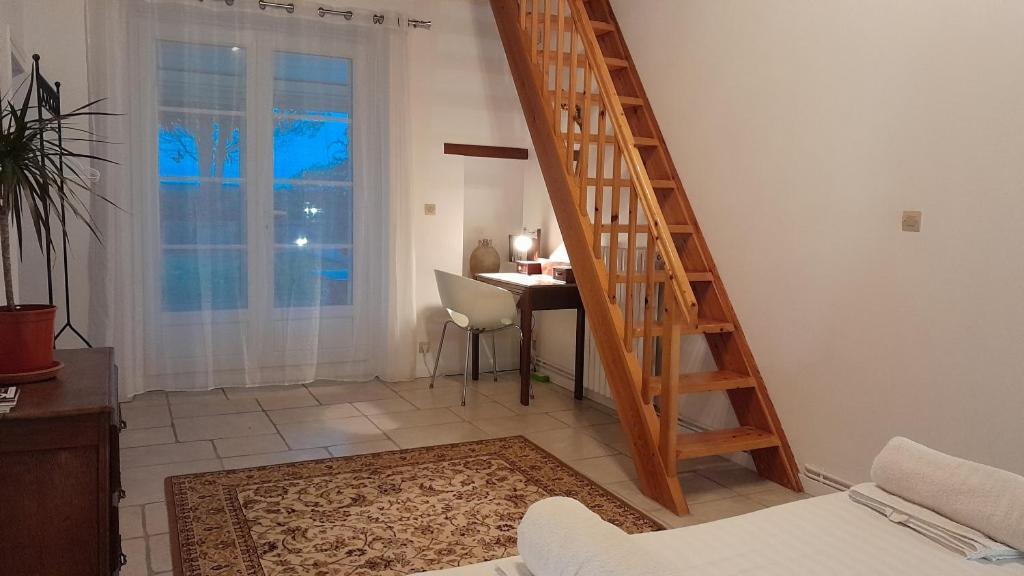 Domaine De Pelouaille - Chambre D'Hotes แซ็ง-ฌ็อง-เด-อ็องเจลี ภายนอก รูปภาพ