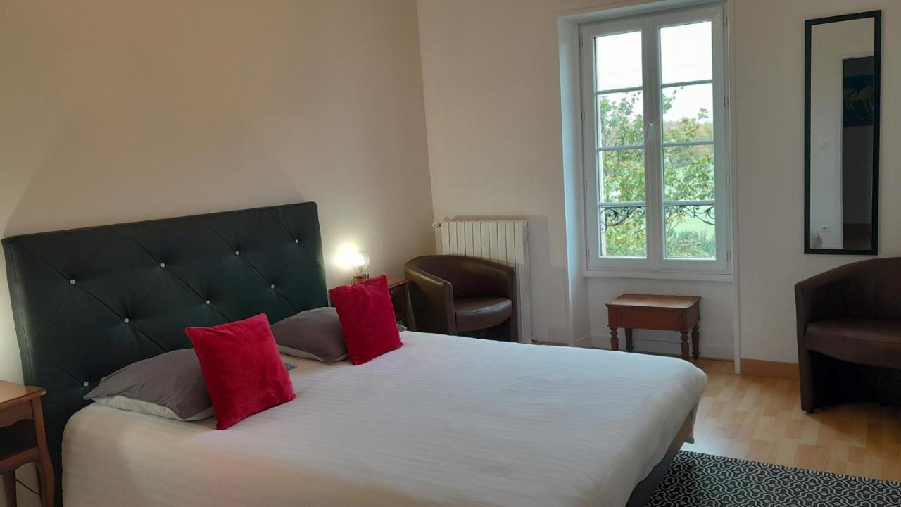 Domaine De Pelouaille - Chambre D'Hotes แซ็ง-ฌ็อง-เด-อ็องเจลี ภายนอก รูปภาพ