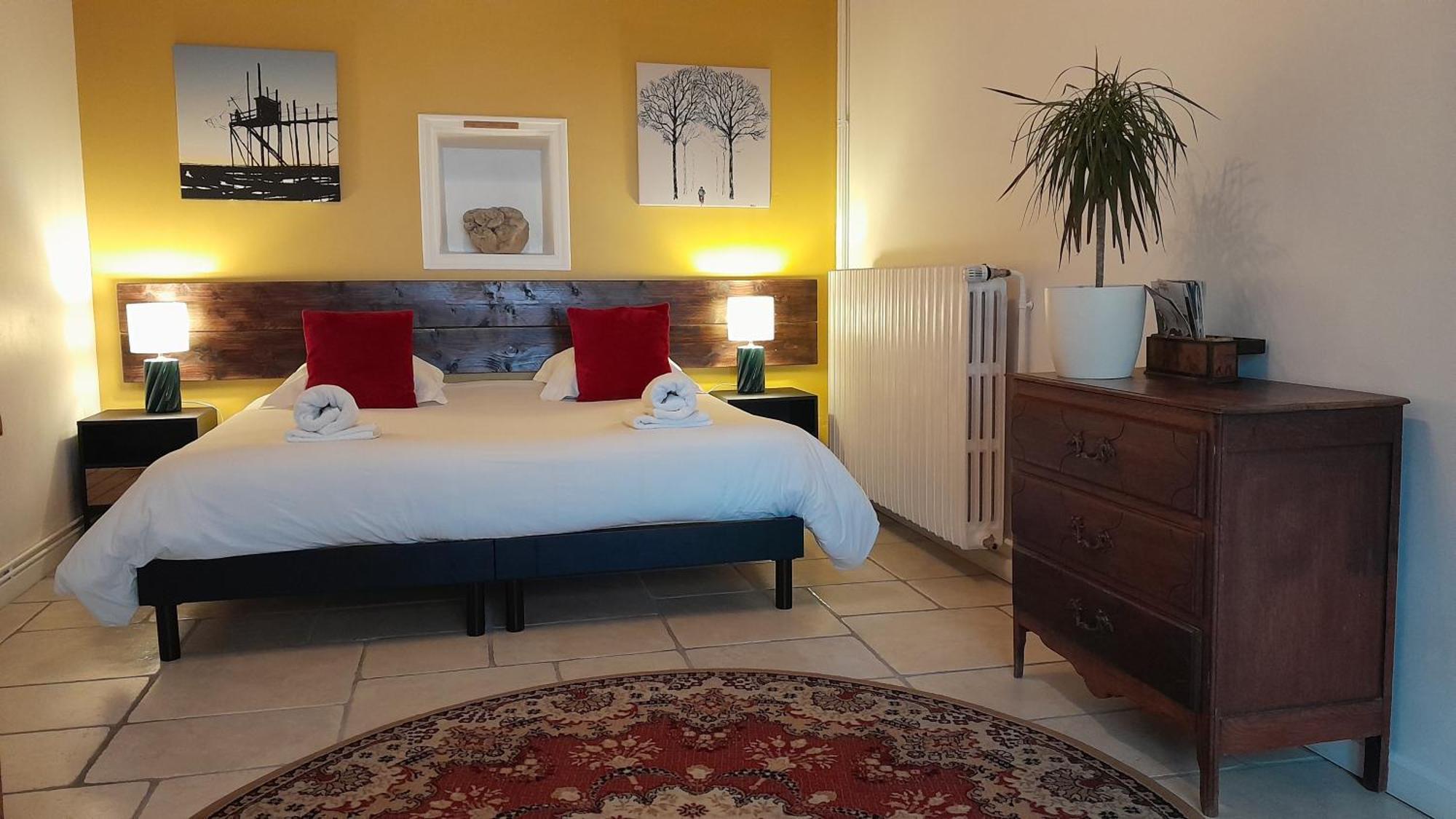 Domaine De Pelouaille - Chambre D'Hotes แซ็ง-ฌ็อง-เด-อ็องเจลี ภายนอก รูปภาพ